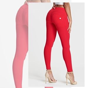 Freddy Red WR.UP® Fashion Mid Rise 7/8 Length Pants NWT sz Medium